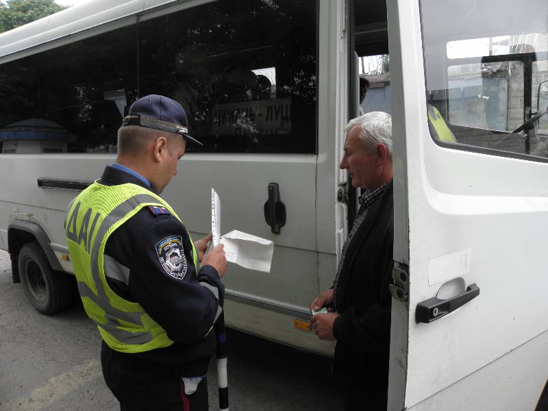 Даішники затримали шофера автобуса, який не мав водійських прав