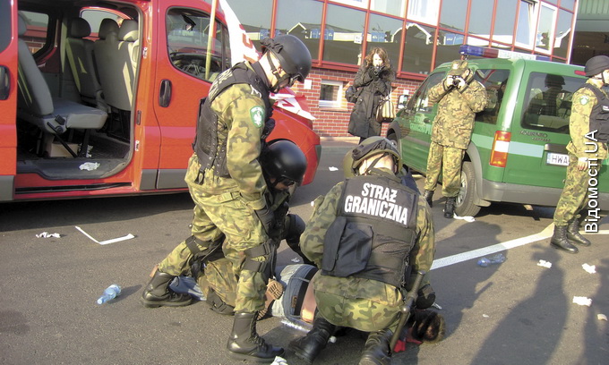 Польські й українські стражі кордону провели показові навчання зі спільного контролю