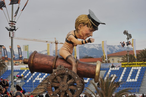 Італійці присвятили традиційний карнавал апокаліпсису 
