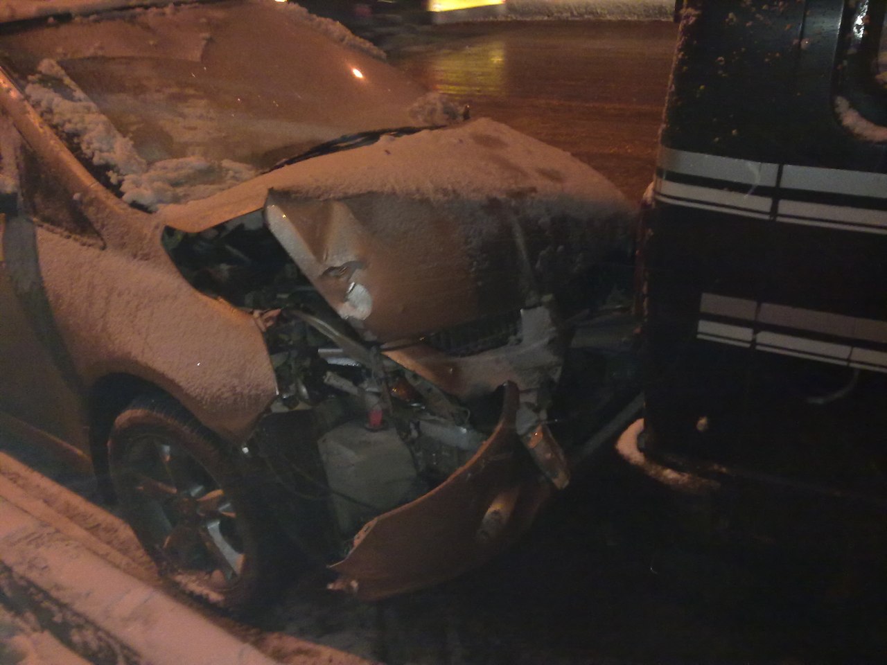 На слизькій дорозі в Луцьку зіткнулися чотири автомобілі