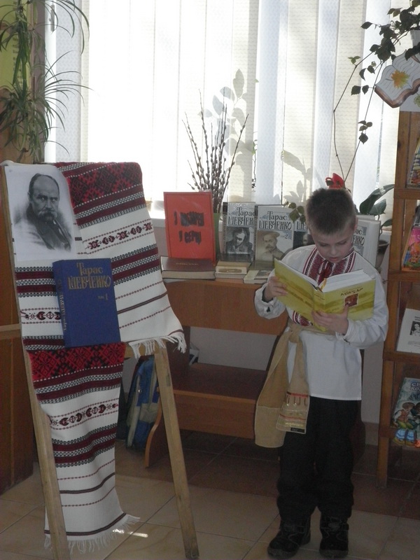 Бібліотеки Рожищенського району відмітили Шевченківські дні літературною естафетою
