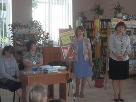 До Рожищенської бібліотеки для дітей завітала письменниця Надія Гуменюк