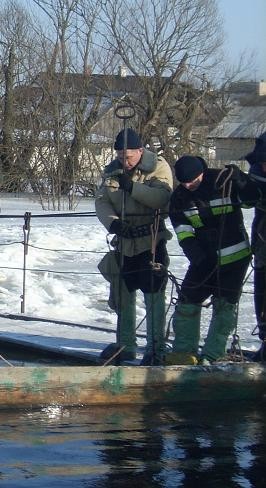 Рятувальники ліквідували льодовий затор на річці Стохід