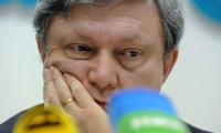 Російський ЦВК офіційно зняв з виборів Явлінського і Мезенцева