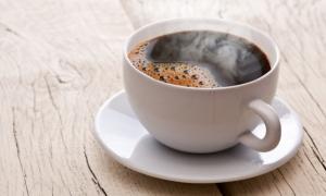 Акриламід, що виникає при обсмажуванні кави, може викликати рак