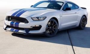 Ford представила оновлений спорткар Mustang Shelby 350 