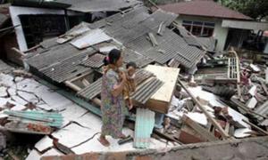 Індонезія: Число жертв від землетрусу перевалило далеко за тисячу 