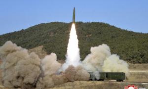 Північна Корея випробувала запуск балістичних ракет з поїзда