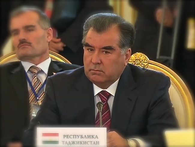 Парламент Таджикистану дозволив президенту країни обиратись необмежену кількість разів