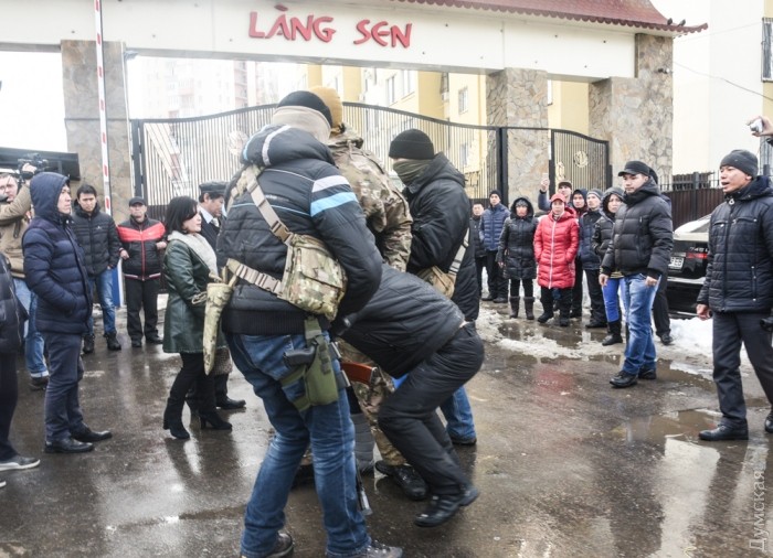 У Одесі провели обшук в «азіатському» кварталі