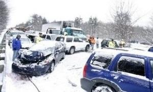 У Китаї зіткнулися 100 автомобілів: десятки жертв і постраждалих