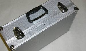 Російські вчені лякають новою суперзброєю розміром з валізку