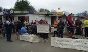 Суд заборонив владі Луцька впорядкувати стихійну торгівлю 