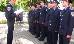 22 молодих міліціонерів присягнули на вірність лучанам