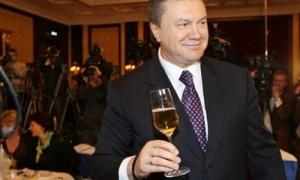 Віктор Янукович привітав українців із 20-ю річницею проголошення Декларації про держсуверенітет України