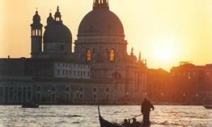 Венеція зустрічатиме Різдво під водою