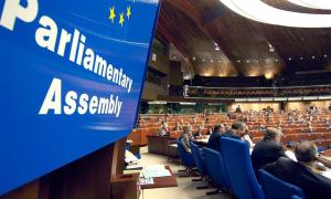 Європа готує одну з найжорсткіших резолюцій по Україні. Причина — тиск на демократичні свободи та права