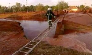 Отруйна вода з Угорщини може потрапити в українські річки