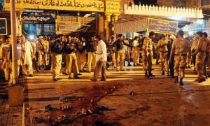 У Пакистані підлітки-смертники підірвали храм