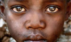 У Кенії звільнили більше тисячі вчителів-педофілів