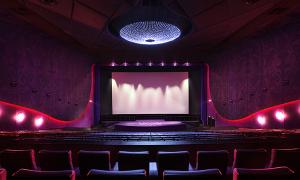 У кінотеатрах стартували «Океани», «РЕД: Реальні, екстремальні, зухвалі» та «Життя як воно є» (Відео)