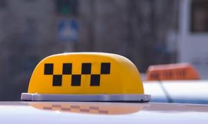 Розповсюджують наркотики найчастіше таксисти
