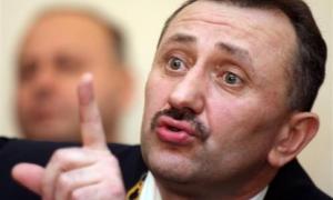 Колеги судді-«колядника» Зварича відмовляються від свідчень проти нього
