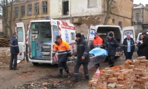 У Луцьку під завалами стіни загинули двоє людей