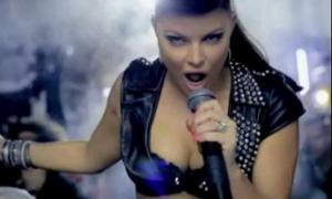 Ферджі з «Black Eyed Peas» стала жінкою року