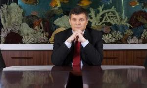 Арсен Аваков вимагає не оголошувати поки що офіційні результати виборів мера Харкова
