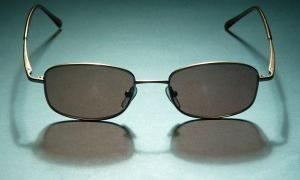 Створено універсальні окуляри для людей з різними вадами зору