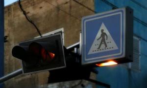 Луцький пенсіонер, перебігаючи дорогу, потрапив під колеса авто