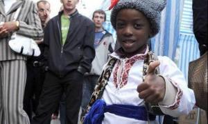 Українці стали терплячіше ставитися до іноземців