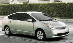 Компанія «Toyota» оплатить ремонт гібридів «Prius»