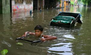 В Індії через сильні дощі загинули сотні людей