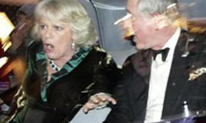 Від демонстрацій лондонських студентів перепало принцу Чарльзу. ВІДЕО