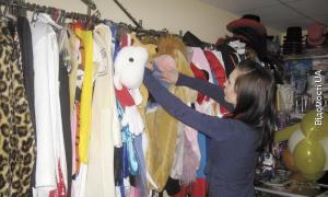 Дитячі новорічні костюми здають напрокат по сорок гривень