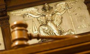 Юрія Луценка судять за закритими від журналістів дверима. ВІДЕО