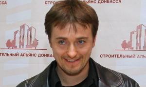 З Сергія Безрукова Володимира Висоцького «ліпили» по 5 годин щодня 