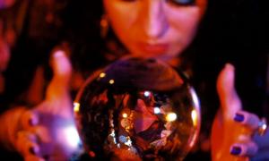 У Румунії узаконили роботу екстрасенсів і астрологів