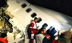 В Ірані розбився літак з понад сотнею пасажирів на борту