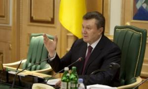 Віктор Янукович хоче підняти зарплати держслужбовцям