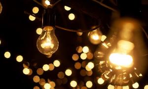 З наступного місяця деякі українці платитимуть за електрику на 30% більше