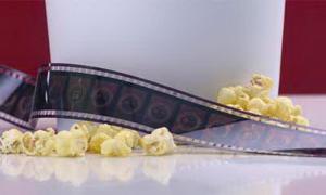 У кінопрокат вийшли «Любов та інші ліки», «Зелений шершень» і «Бурлеск». ВІДЕО