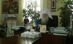 Митрополит Ніфонт передав дітям-сиротам майже 198 тисяч гривень