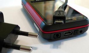 Для всіх марок телефонів буде створено однаковий зарядний пристрій