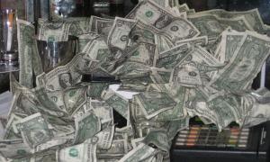 Банкіри придумали, як знизити доларизацію економіки України 