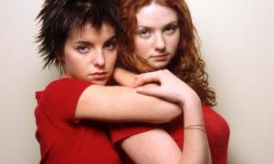 Юля Волкова і Лєна Катіна з «Тату» не отримали гонорари за фільм про себе самих 