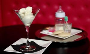 Лондонських гурманів годуватимуть морозивом з жіночого грудного молока