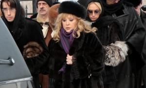 Родичі Алли Пугачової ділять міфічні мільйони її брата